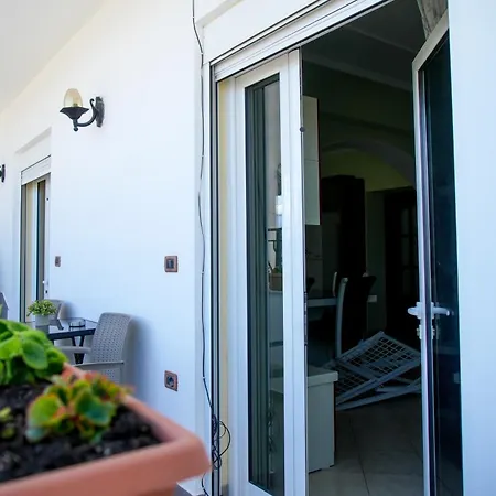 Paris Apartment Gjirokastër