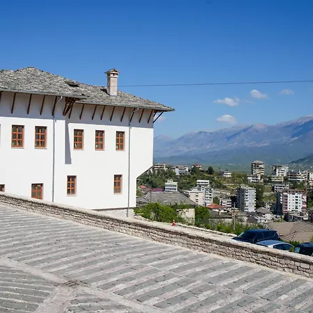 Paris * Gjirokastër